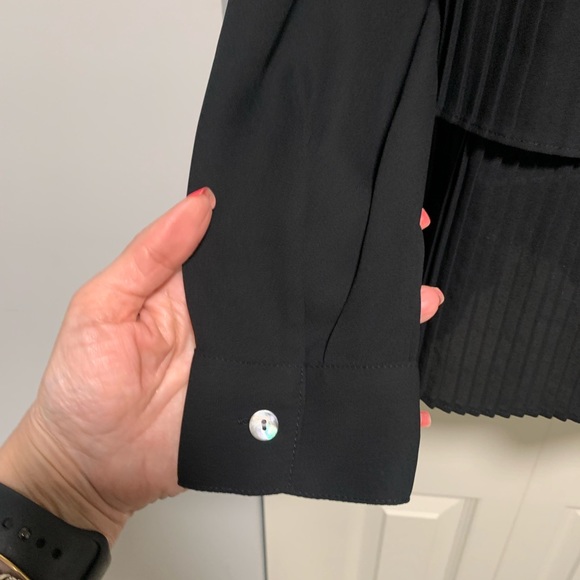 J. Jill Tiered Black Blouse - Picture 7 of 8